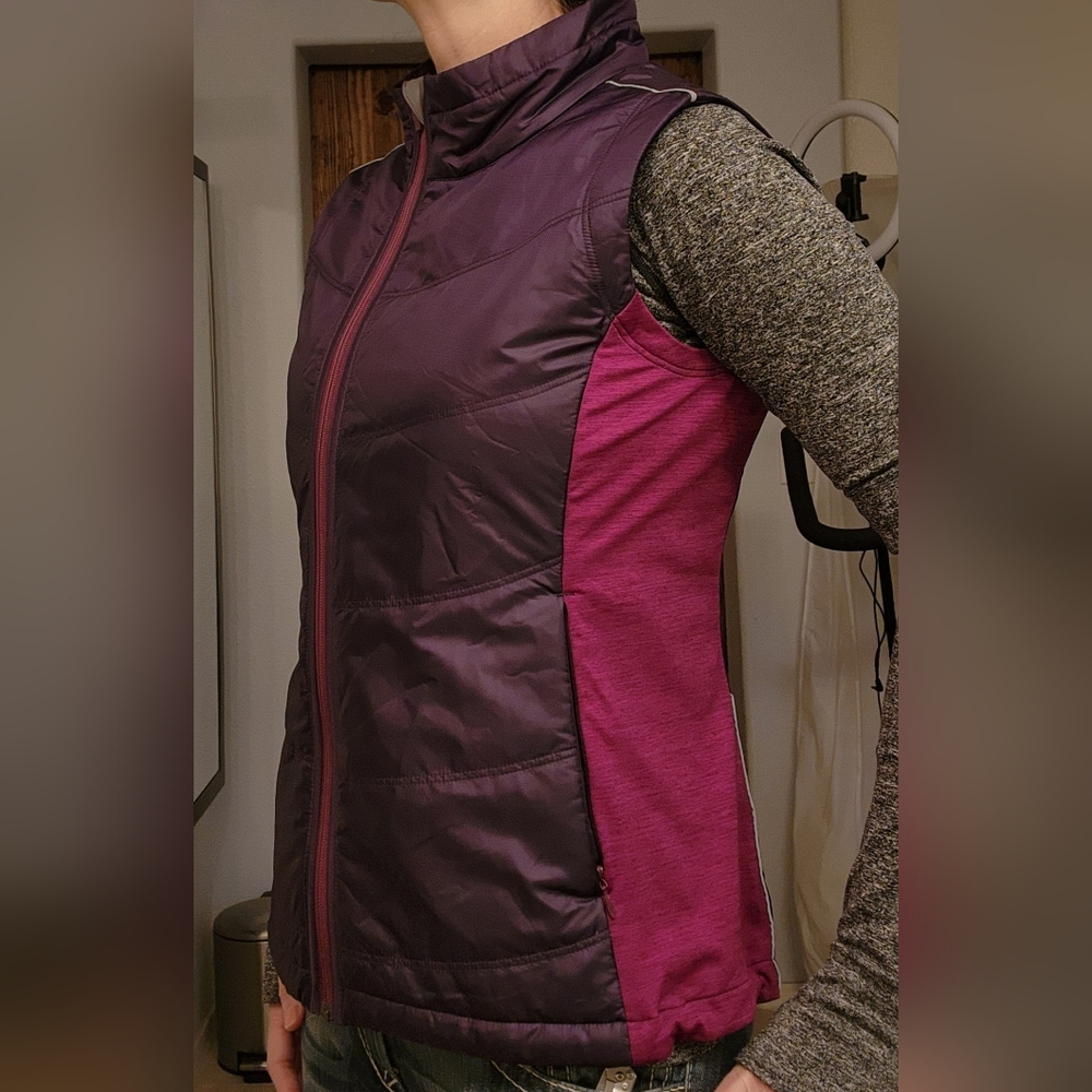 Title Nine 9 vest purple & pink
